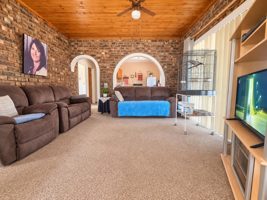 3 Bedroom Property for Sale in Hopefield Western Cape